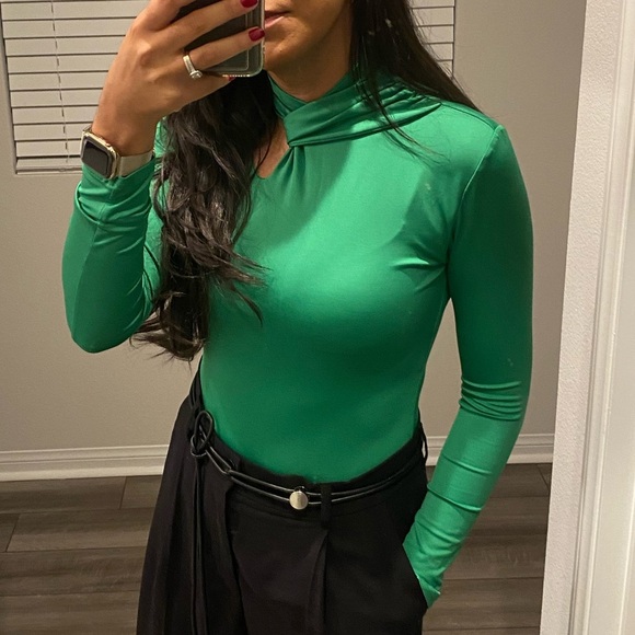 Bodysuit with neck cutout - Picture 4 of 4